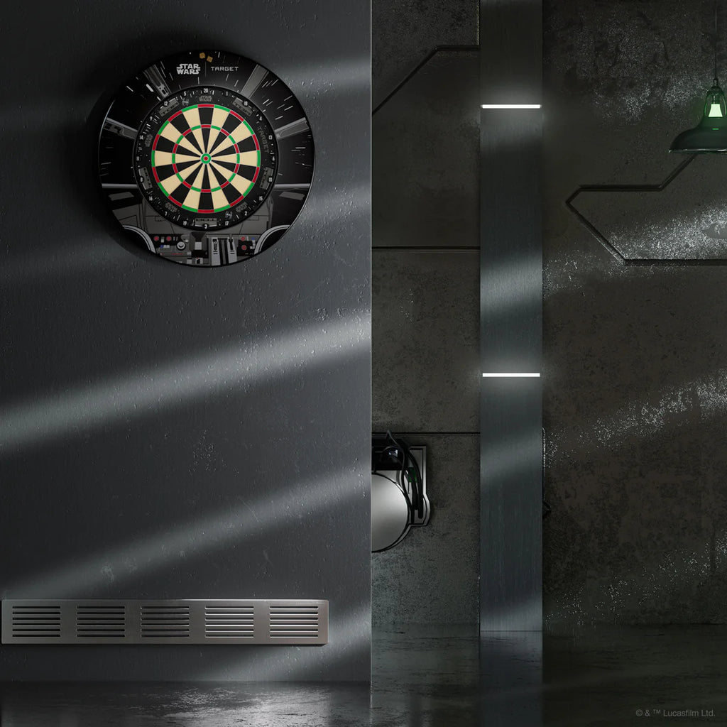 STAR WARS™ | TARGET TOR DARTBOARD & MILLENNIUM FALCON SURROUND BUNDLE